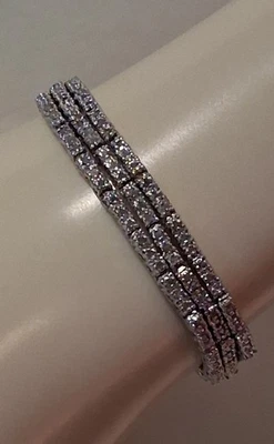 Brazalete de plata Jtv chapado en rodio de 3 filas con detalles de diamantes de 1 quilate... Foto 1 de 4