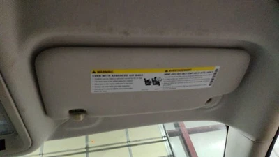 Parasol para pasajero derecho Chevrolet Cruze 17-19 OEM (gris HFL) Foto 1 de 2