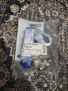 North By Honeywell Automatic Rope Grab/FP542 - 2' Lanyard Absorber w/ Snap Hook - Picture 1 of 9