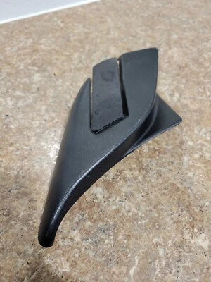 Chevrolet Tahoe 2002 lado del conductor izquierdo limpiaparabrisas cubierta moldura de esquina Foto 1 de 3