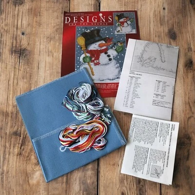 Kit de ponto cruz Christmas Traditions SNOWMAN com PÁSSAROS 7 x 9,5" #309847 artesanato - Imagem 1 de 4