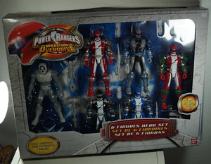 POWER RANGERS Operazione Overdrive 6 Personaggi Hero Set Nuovo con scatola Sigillato NUOVO! - Foto 1 di 9