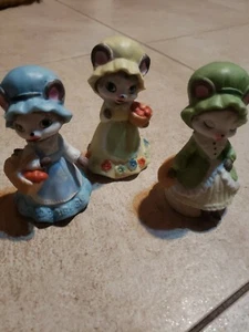 Vintage Porcelain Bisque Mice With Bonnet - Picture 1 of 7