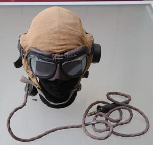 WW2 flying helmets and goggles - Picture 1 of 5