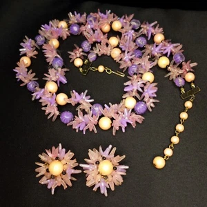 Vintage Plastic Purple & Pink Flower Necklace Cluster Earrings Set - Picture 1 of 18