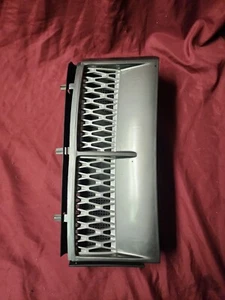 REJILLA GUARDABARROS DELANTERO IZQUIERDO LAND RANGE ROVER L322 OEM - Imagen 1 de 5