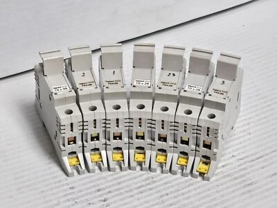 LOTE DE 7 PORTAFUSIBLES LEGRAND 21401 10X38 - USADO Foto 1 de 4