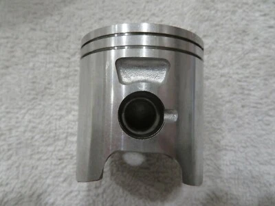 Suzuki NOS OEM RM80 1983-1985 0.50mm Over Piston & Rings 12110-20900-050 Foto 1 de 4