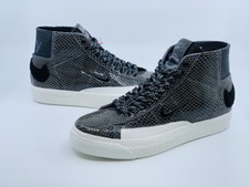 soulland nike snakeskin