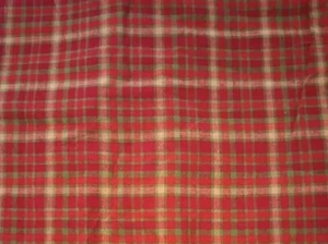 plaid green red checkered fun fabric crafts length piece 22 x 22 inch - Picture 1 of 2