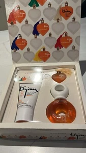 Bijan Gift Set For Women 50ml EDP Spray + 125ml Body Cream + 7.5ml EDP SE Heart - Picture 1 of 3