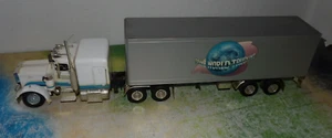 Revell 08892 Peterbilt 359 classic metal 1/24 con ciondolo Trans World - Foto 1 di 9