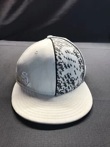 New Era MLB Sox Hat White With Black Design 59FIFTY Fitted Hat Size 7 - 55.8 cm - Picture 1 of 6