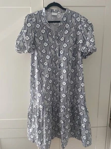 LADIES BLUE AND WHITE SUMMER DRESS.SIZE 14. VILA. SHORT SLEEVES. VGC. - Picture 1 of 12