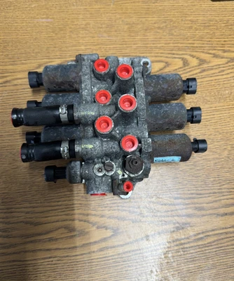 2005-07 Maserati Quattroporte F1 Transmission Hydraulic Gear Pump Valve OEM 58K - Image 1 of 4