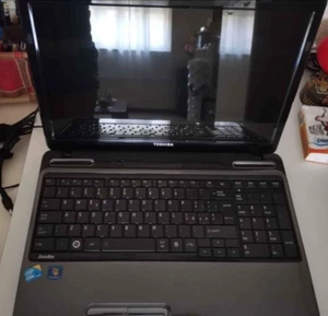 Notebook Toshiba Satellite L655 PC i5 SSD RAM 4GB Laptop 15,6" HD - Foto 1 di 5