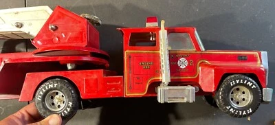 Nylint Aerial Hook-N-Ladder Fire Truck Engine 885 - Image 1 of 4