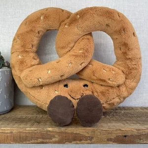 Jellycat riesige amüsante Brezel - riesiges amüsantes Stofftier im Ruhestand Neu ohne Etikett 16 Zoll - Bild 1 von 11