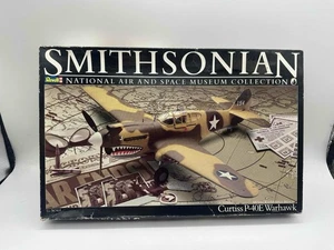 Revell 1/32 Smithsonian Curtiss P-40E Warhawk 1986 bustine parte sigillate 4450 DS - Foto 1 di 7