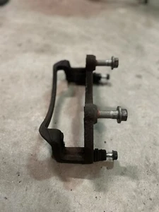 Brake Caliper Bracket 15851354 for CTS 2008 2009 2010 2011 2012 2013 2014 - Picture 1 of 4