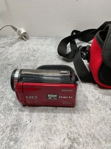 Sanyo Xacti HD Dual Camcorder and Digital Camera 30x Zoom No charger - Picture 1 of 17