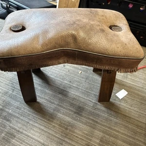 Gorgeous Vintage Camel Saddle Foot Stool - Picture 1 of 4