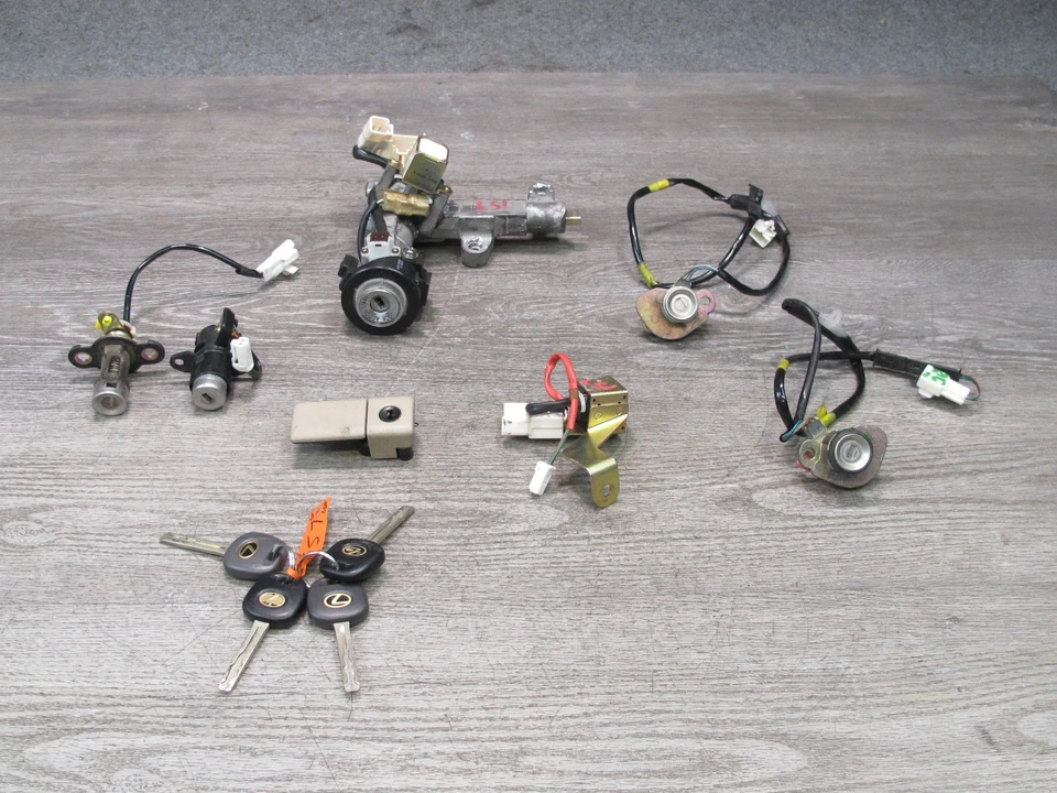 Lexus UCF20L LS400 1997 guantera de encendido maletero puertas cerradura juego de llaves OEM Foto 1 de 4