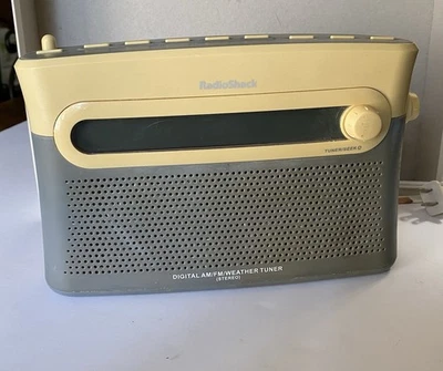 Retro Vintage RadioShack Radio AM FM Weather Band Portable AC Battery. It Works! - Image 1 of 4