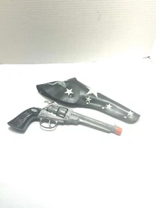 Vintage Diecast Metal Cowboy Western Six Shooter Cap Gun w/ Holster - Picture 1 of 7