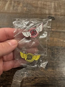 Pin REO Speed Wagon Pin REO Speed Wagon Pin Oficial REO Speed Wagon World Tour Pin - Imagen 1 de 4