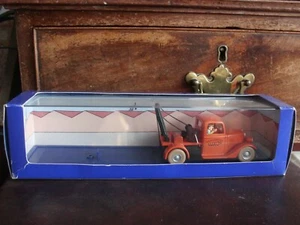 Tim und Struppi - Pannenwagen aus der Krabbe mit den goldenen Krallen - Nr. 24 - Bild 1 von 1