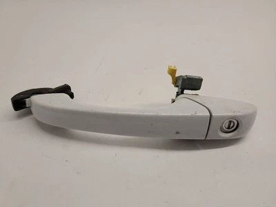 10-18 DODGE CARAVAN LH Front Driver Exterior Door Handle Assembly Painted White Foto 1 de 4