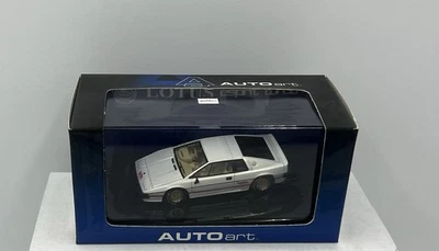 1:43 LOTUS ESPRIT TURBO PEARL WHITE AUTOART - Image 1 of 4