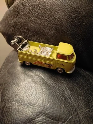 CORGI TOYS VOLKSWAGEN SPLIT SCREEN BREAKDOWN TRUCK  - Image 1 of 4