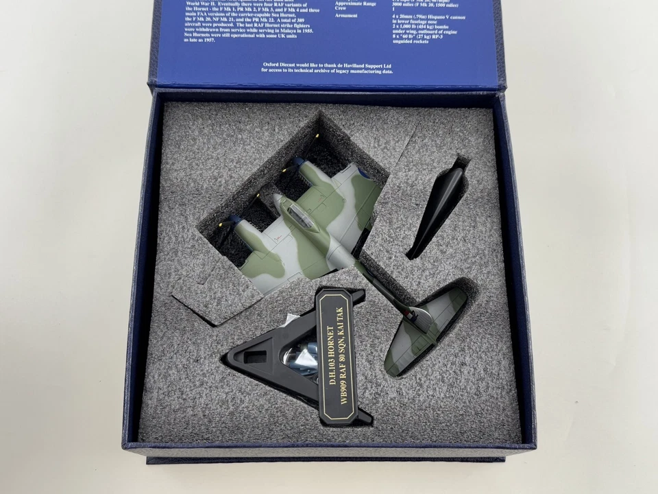 Oxford Diecast Modellino di bimotore a pistoni DH Hornet F3 Wb909 RAF Kai Tak