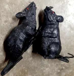 2 ratas chirriantes de plástico negro grandes Greenbrier International - Imagen 1 de 4