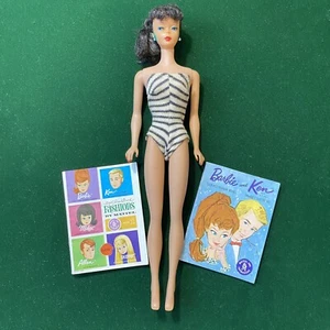 Vintage 1961 Barbie Puppe #5 Pferdeschwanz brünett Zebra Badeanzug 850 Mattel Japan - Bild 1 von 24