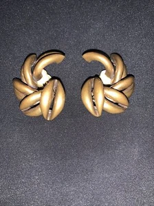 MARJORIE BAER SF MODERNIST Brass tone Metal Clip Earrings Vintage  Fashion - Picture 1 of 4