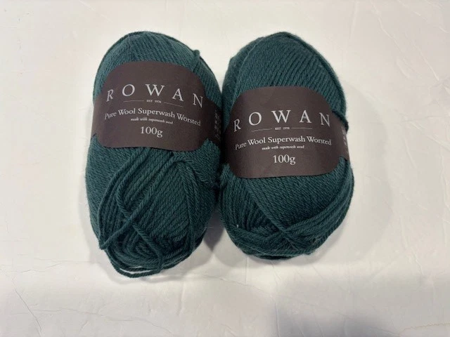 Hilo peinado de lana súper lavado puro ROWAN - 2 madejas Color: verde oscuro # 200 Foto 1 de 1