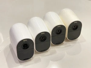 Arlo Essential Funk-Überwachungskamera mit Strahler, VMC2030 - Bild 1 von 2
