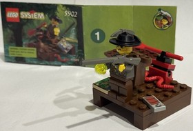 LEGO VINTAGE Adventurer's Jungle Raft Set 5902 with all Parts & Instructions