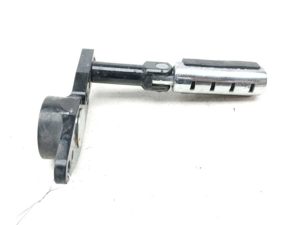 99-06 Harley Davidson Road Glide FLTRI Rear Left Passenger Foot Peg w/ Bracket - Image 1 of 4