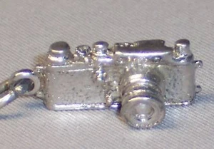 VINTAGE STERLINGSILBER 3D 35 mm KAMERA CHARM - Bild 1 von 3