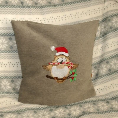 Dekokissen mit beschwipster Weihnachtseule gefülltes Kissen 40x40 cm - Bild 1 von 4