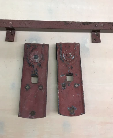 Antique Barn Door Sliders Single Rollers With 6' Foot Track VTG Old Red 1505-22B Cover