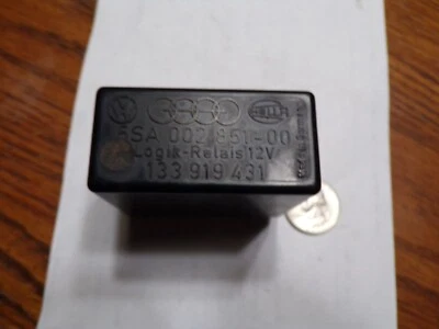 USED OEM GERMAN HELLA#5SA002851-00,VW#133919431 14-PRONG SEAT WARNING BUZZER 73- - Image 1 of 4