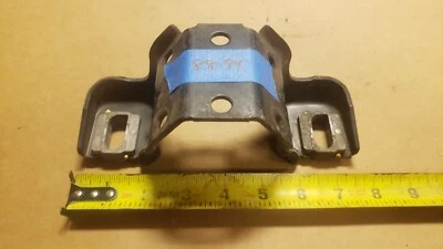 1988-1994 CHEVROLET SILVERADO GMC C1500 K1500 STEERING COLUMN BRACKET USED OEM! - Image 1 of 2