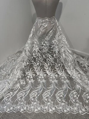 "Tela de encaje blanco bordado 3D con lentejuelas plateadas 50"" ancho 1 yarda" Foto 1 de 4