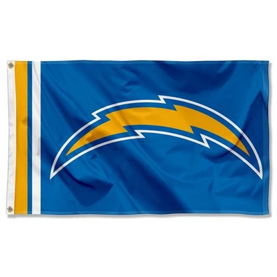 Bandera de 2x3 pies Los Angeles Chargers Foto 1 de 4