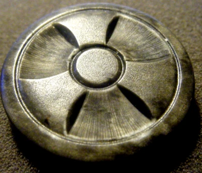 Vtg Bakelite large button  grey carved propeller design metal shank 1. 1/2" - Image 1 of 3